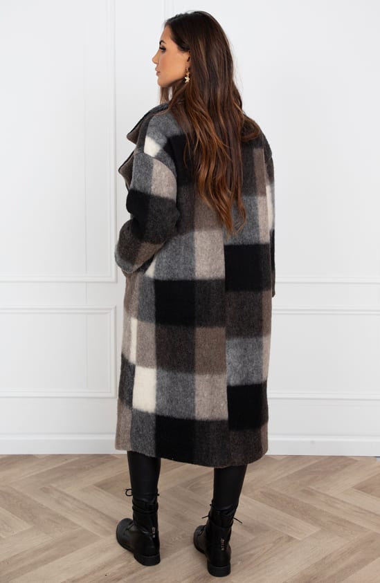 Soft Oversized Coat Gaya Geblokt – shoparchief — foto 5