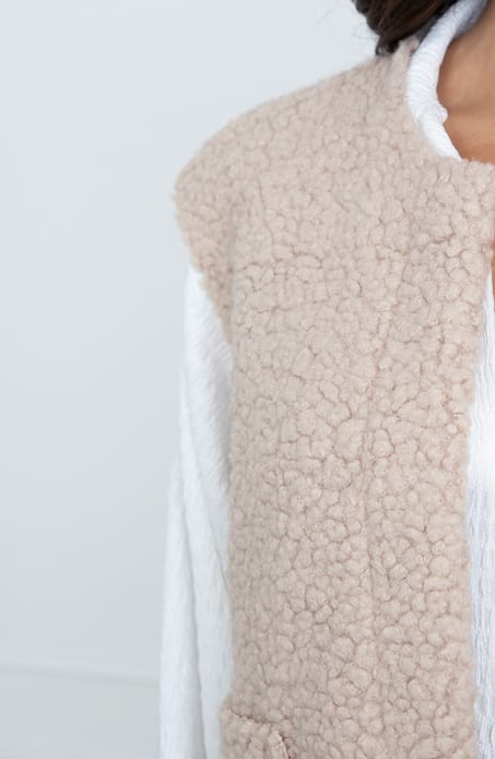 Teddy Gilet Tara Light Camel – shoparchief — foto 6