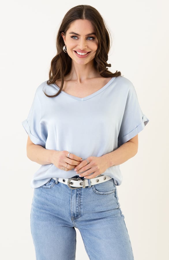 Satijnen Top Lorén Baby Blue – shoparchief