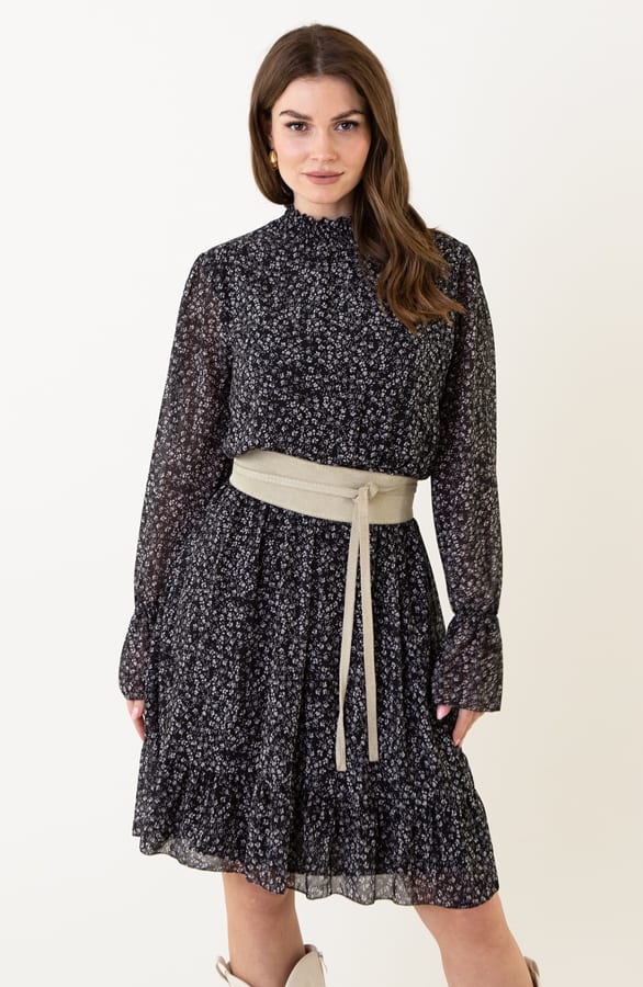 Bloemenprint Col Jurk Silvia Zwart – shoparchief