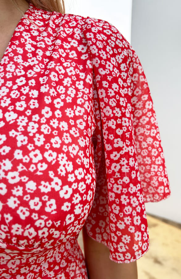 Getailleerde bloemenprint jurk Isa-May Rood – shoparchief — foto 3