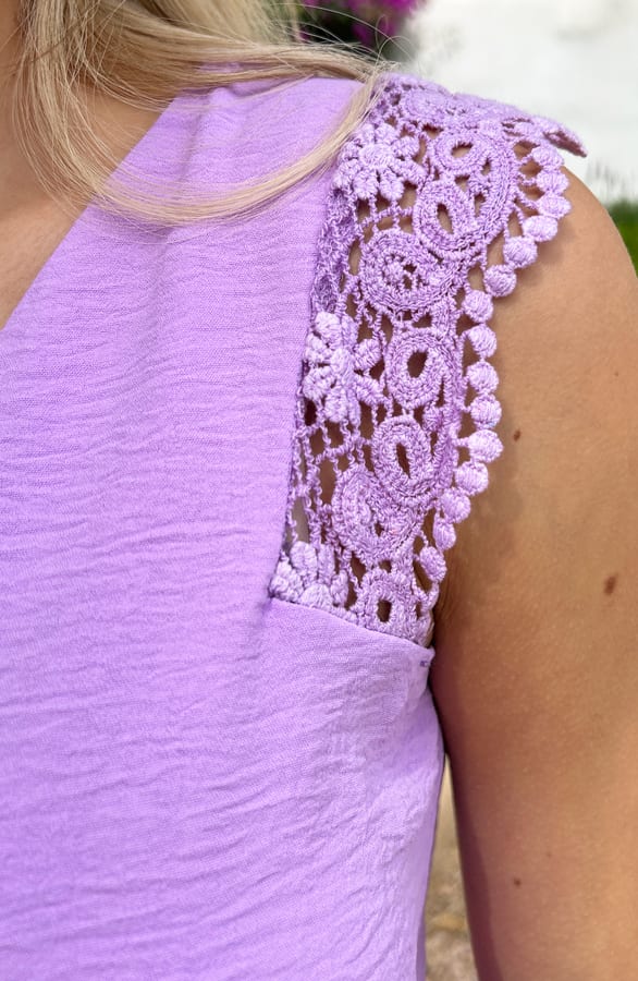 V-Hals Top Lace Yasmina Lila – shoparchief — foto 4