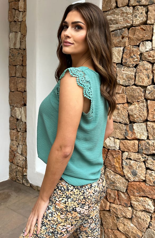 V-Hals Top Lace Yasmina Mint – shoparchief — foto 3