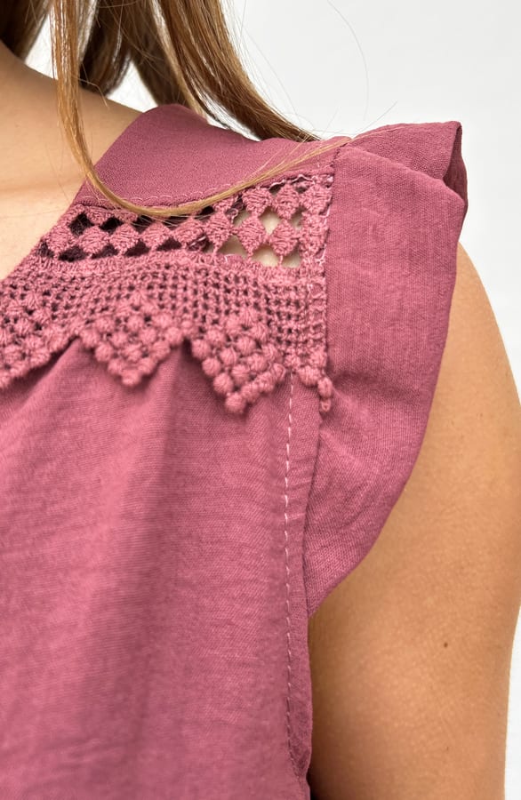 V-hals Top Schouder Detail Mary Dust Roze – shoparchief — foto 9