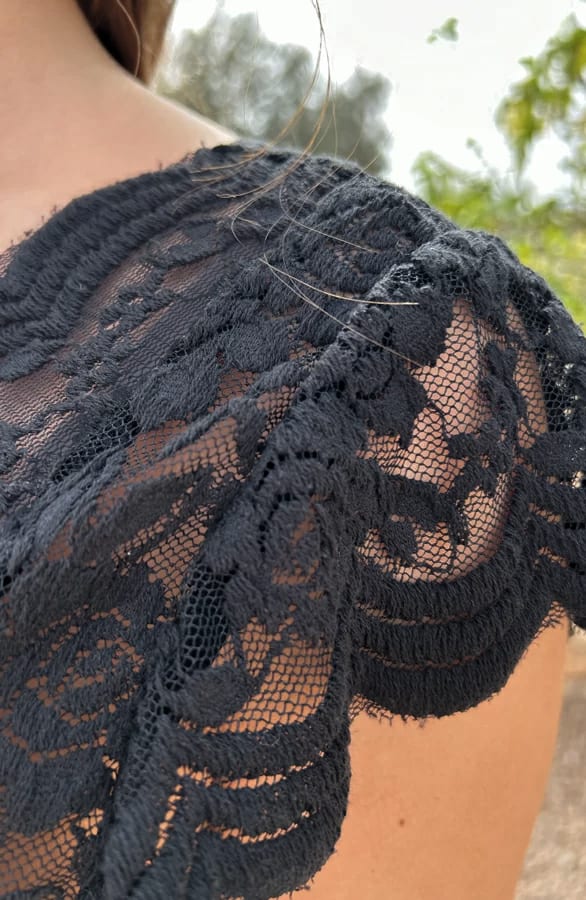 Lace See Through Top Devi Zwart – shoparchief — foto 3