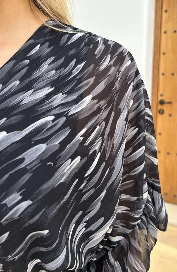 V-hals Print Dress Marrit Zwart – shoparchief — foto 5