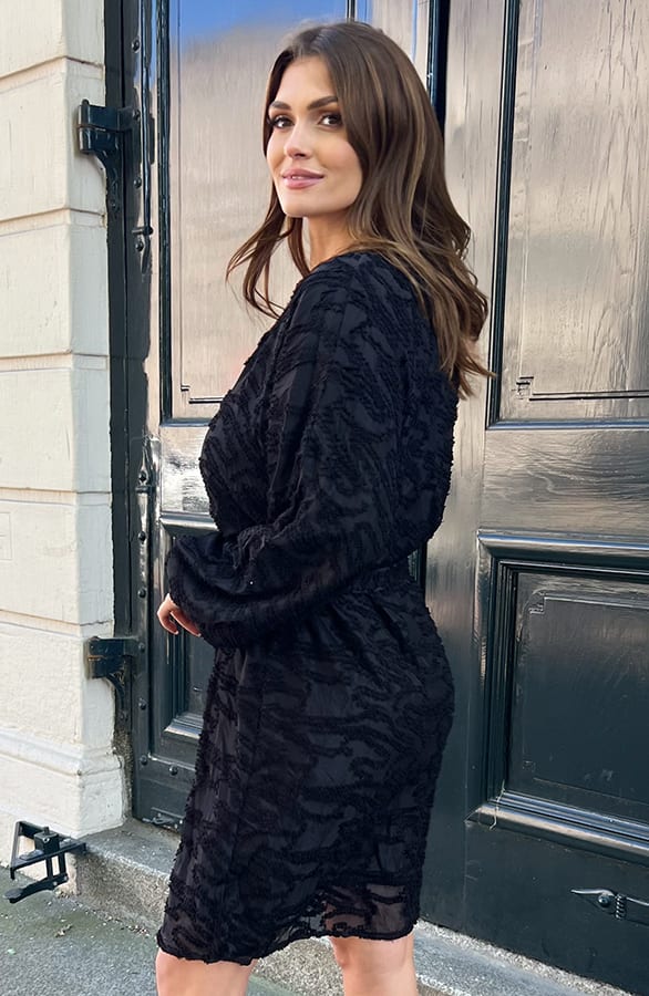 Detailed Dress Jailyn Zwart – shoparchief — foto 9