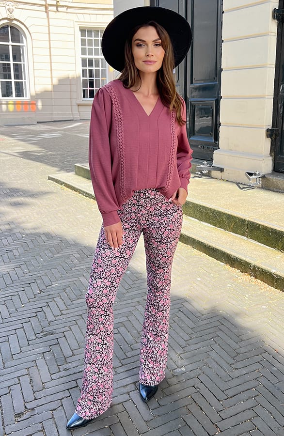 Detailed V-hals Blouse Rosie Dust Roze – shoparchief — foto 3