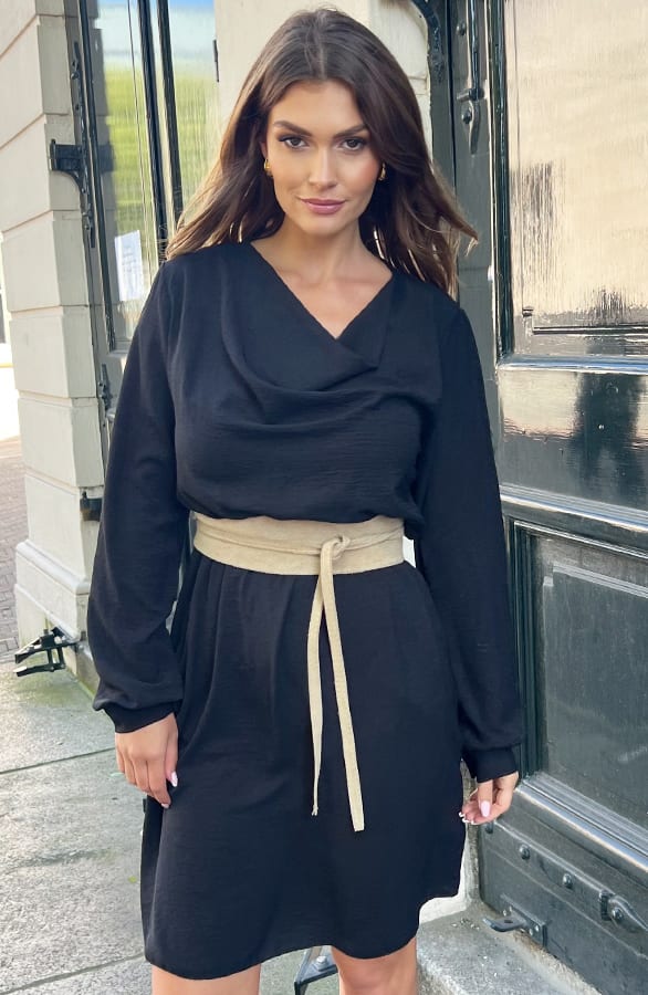 Dress Waterval Hals Xara Zwart – shoparchief — foto 5