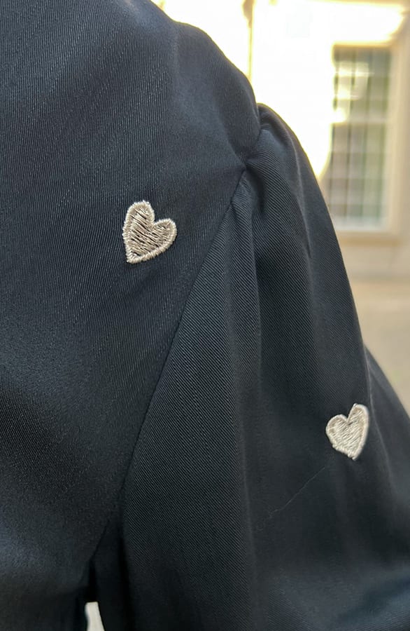 Embroidery Hartjes Blouse Abigail Zwart – shoparchief — foto 5