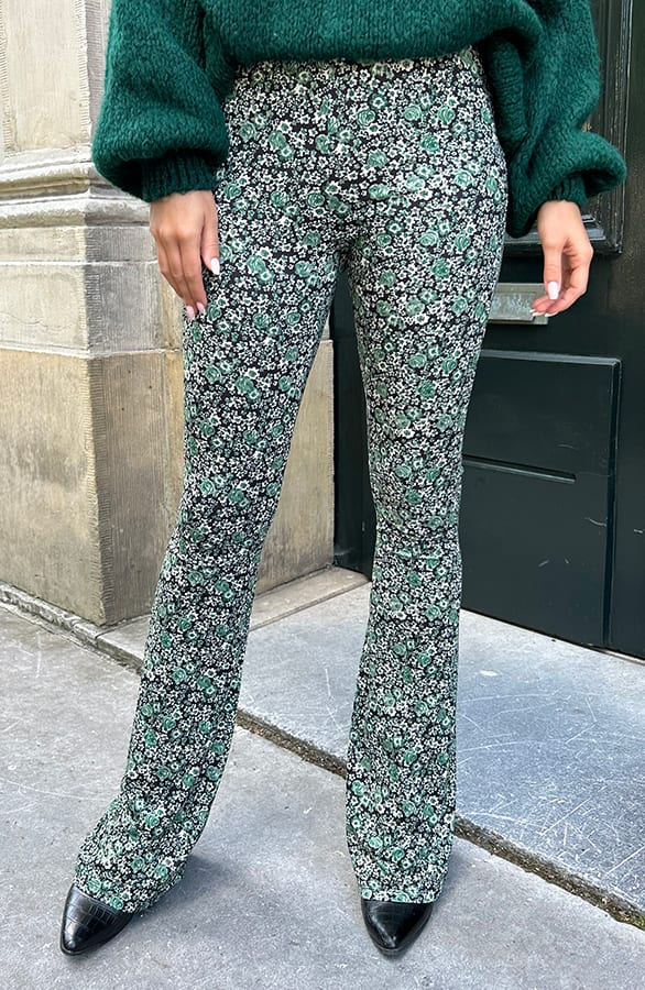 Janine Flared Broek Bloemen Mint – shoparchief