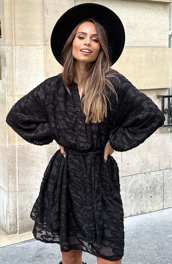 Detailed Dress Jailyn Zwart – shoparchief