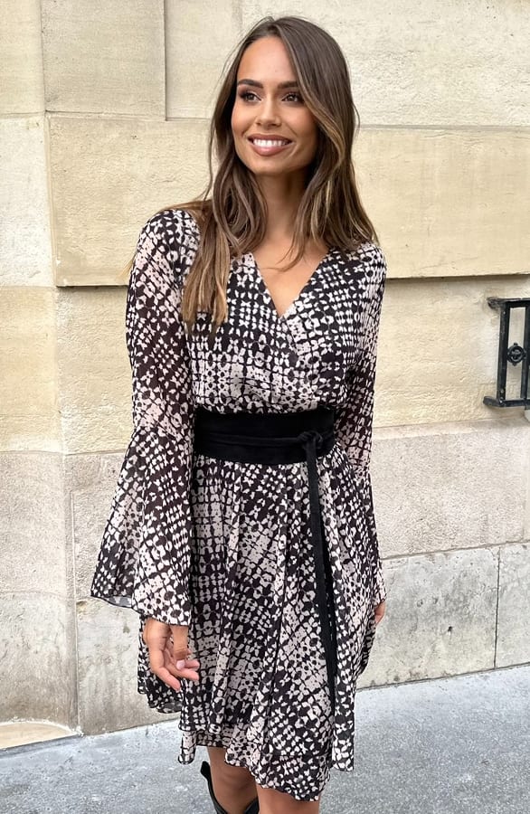 Wijde Mouw Jurk Ella Limited Zwart – shoparchief — foto 2