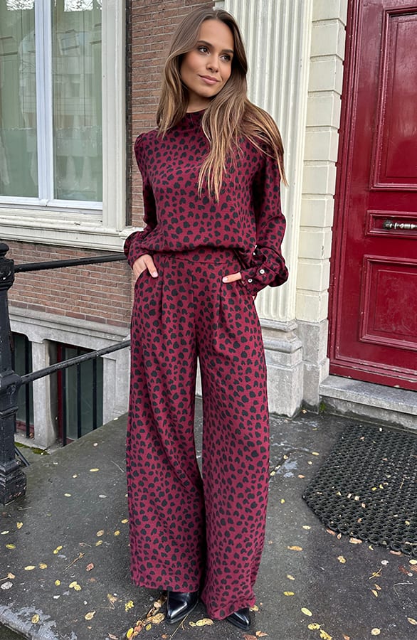 Blouse Long Sleeve Lilly Cheetah Burgundy – shoparchief — foto 4