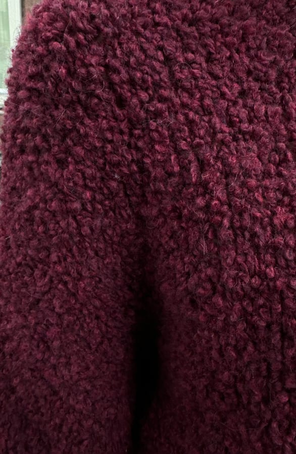 Oversized Trui Boucle Marjolein Burgundy – shoparchief — foto 8