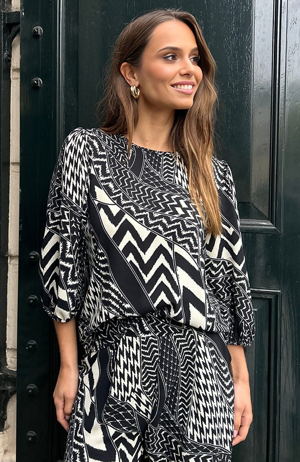 Puff Sleeve Top Lilly Zwart Wit Print – shoparchief — foto 10