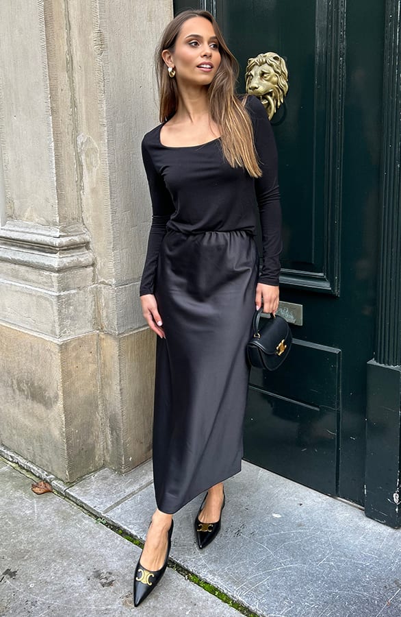 Satijnen Rok Alisa Zwart – shoparchief — foto 3