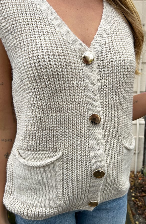 Sleeveless Cardigan Leanne Beige – shoparchief — foto 6