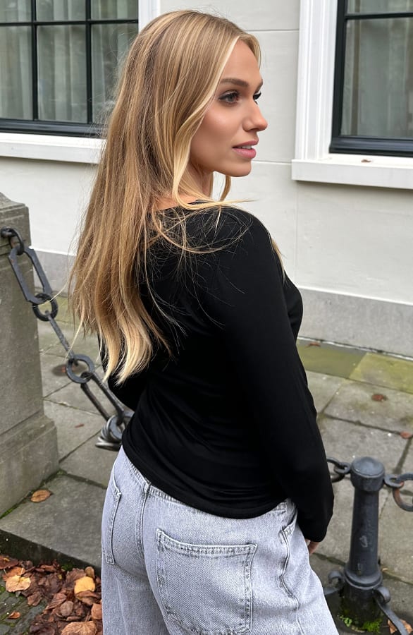 V-neck Long Sleeve Top Yulia Zwart – shoparchief — foto 7