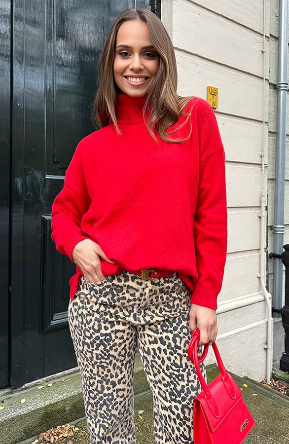 Zachte Oversized Coltrui Met Split Chanty Rood – shoparchief