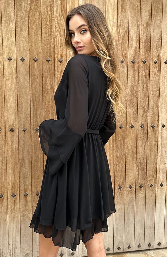 V-Hals Ruffle Jurk Dewy Zwart – alle jurkjes — foto 3