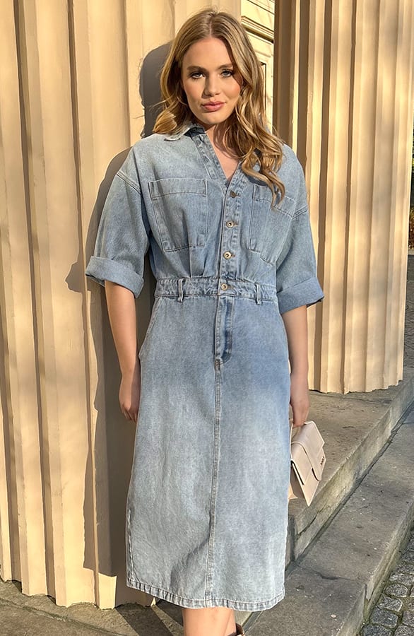 Denim jurk met split – shoparchief