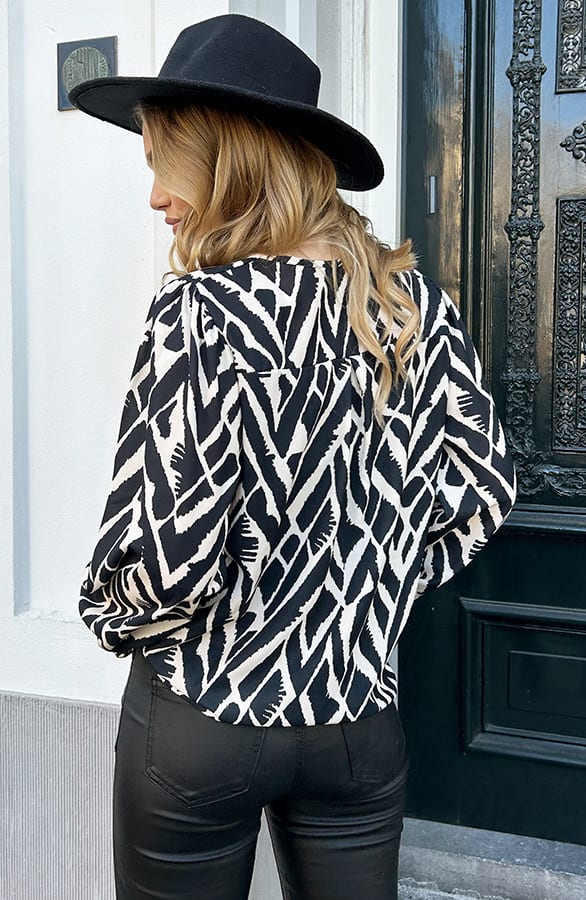 Pofmouwen Blouse Met Ruflle Print Zwart – shoparchief — foto 3