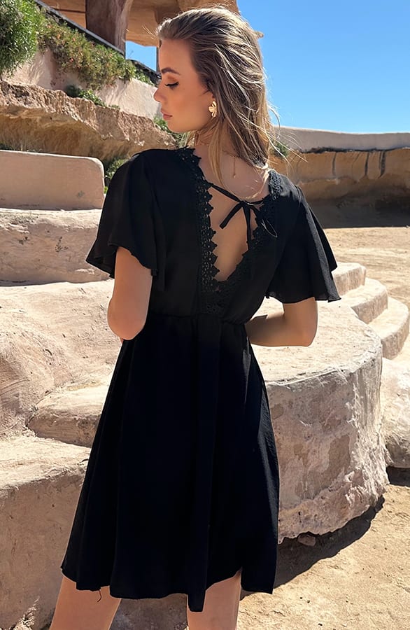 Open Back Lace Jurk Zwart – alle jurkjes — foto 3