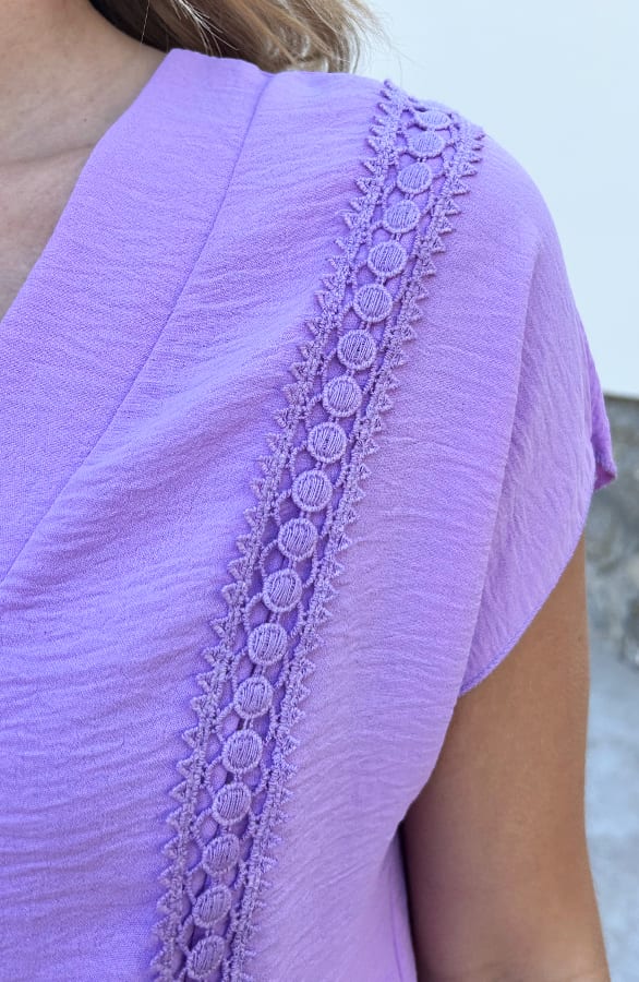 Detailed V-Hals Top Rosie Lila – shirts & tops — foto 9