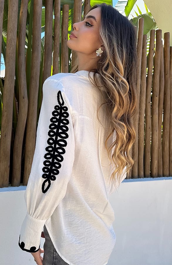 Embroidery Oversized Blouse Danouk Ecru – kleding — foto 3