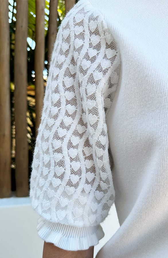 Hearts Sleeve Soft Top Light Beige – shirts & tops — foto 4