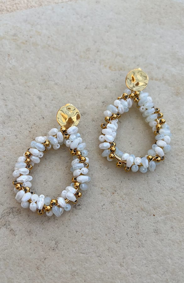 Luxury Beads Oorbellen Yara Goud Ecru – shoparchief