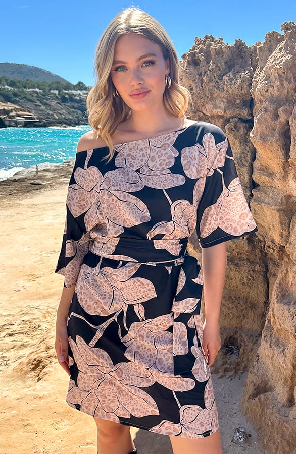 Offshoulder Flower Strik Jurk Zwart – alle jurkjes — foto 9