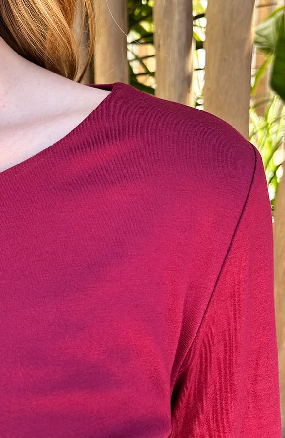 Round Neck Long Sleeve Top Yulia Burgundy – shoparchief — foto 9