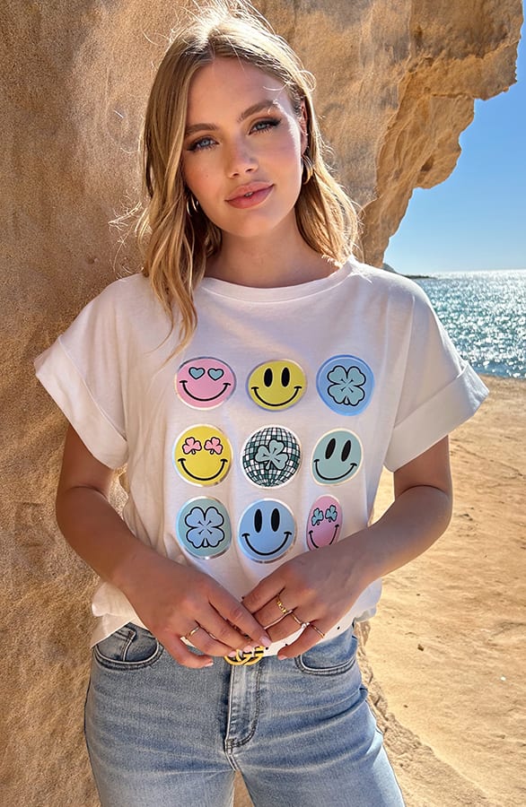 Smiley Detail T-Shirt Megan Ecru