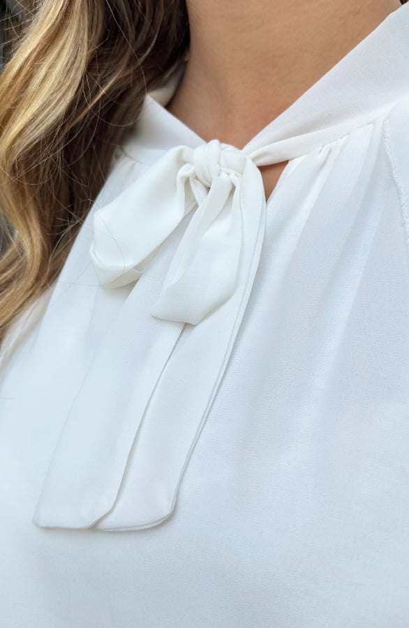 Ruffle Elegance Blouse Ecru – kleding — foto 6