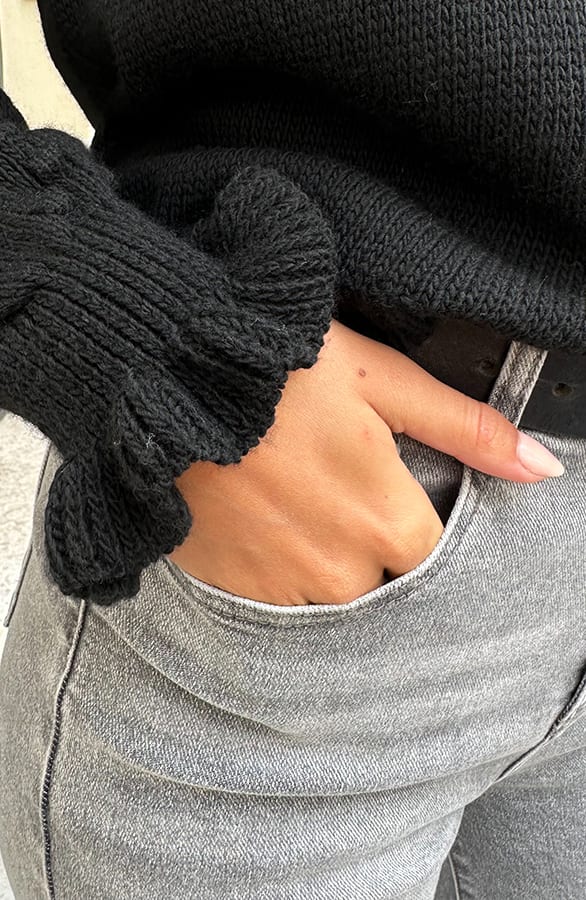 Detailed Sleeve Sweater Sari Zwart – truien — foto 6