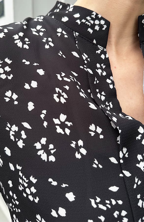 Bloemen Blouse Faye Zwart Wit – kleding — foto 9