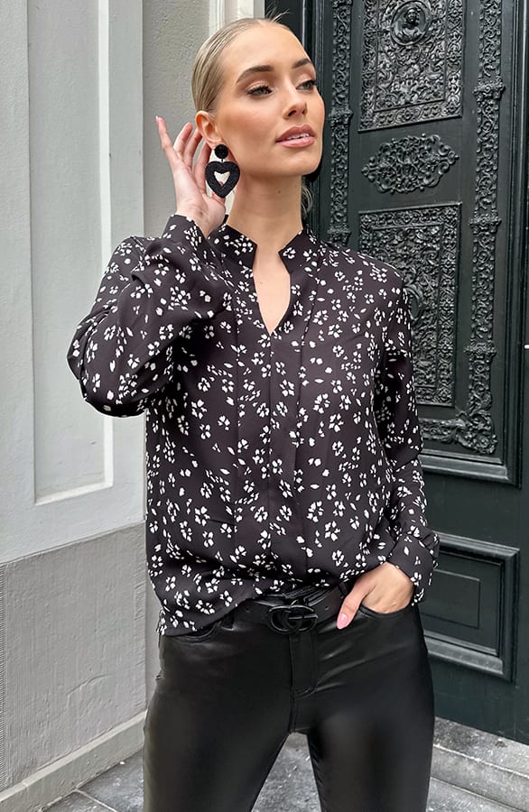 Bloemen Blouse Faye Zwart Wit – kleding — foto 7