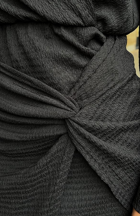 Gedrapeerde Stretch Jurk Zwart – alle jurkjes — foto 6