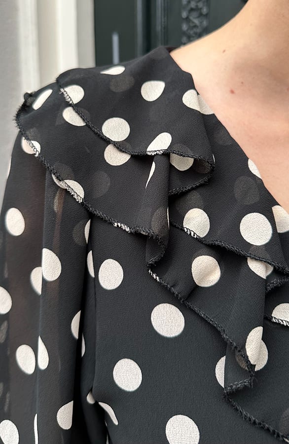 Polka Dot Detailed Blouse Zwart – kleding — foto 9