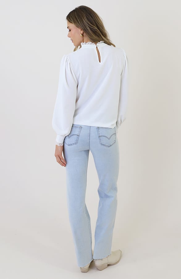 Col Blouse Met Kantdetail Ecru – kleding — foto 10