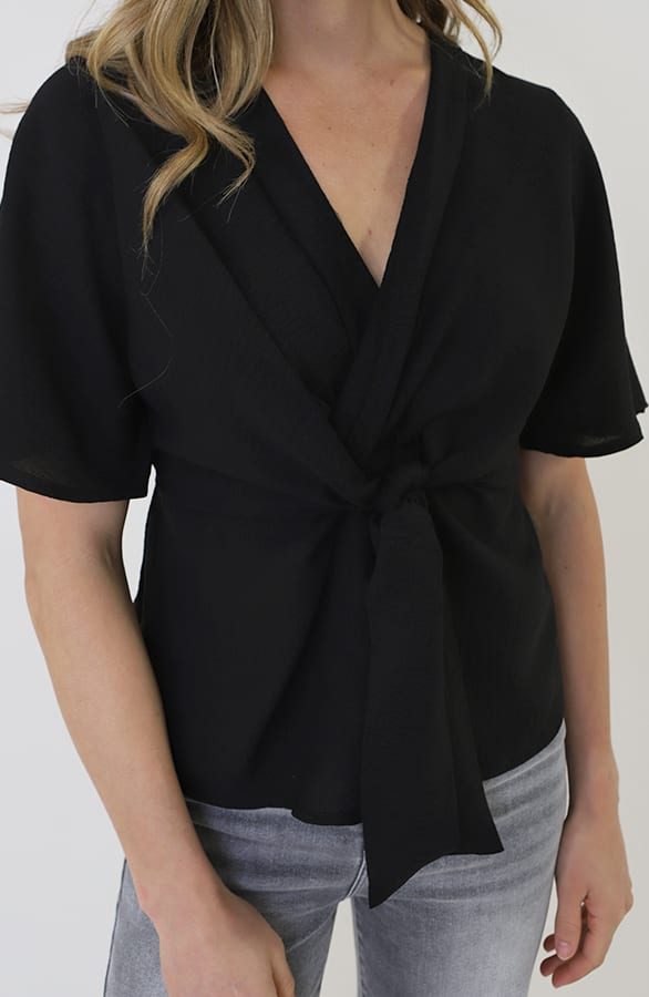 Knotted Butterfly Sleeve Top Zwart – shirts & tops — foto 10