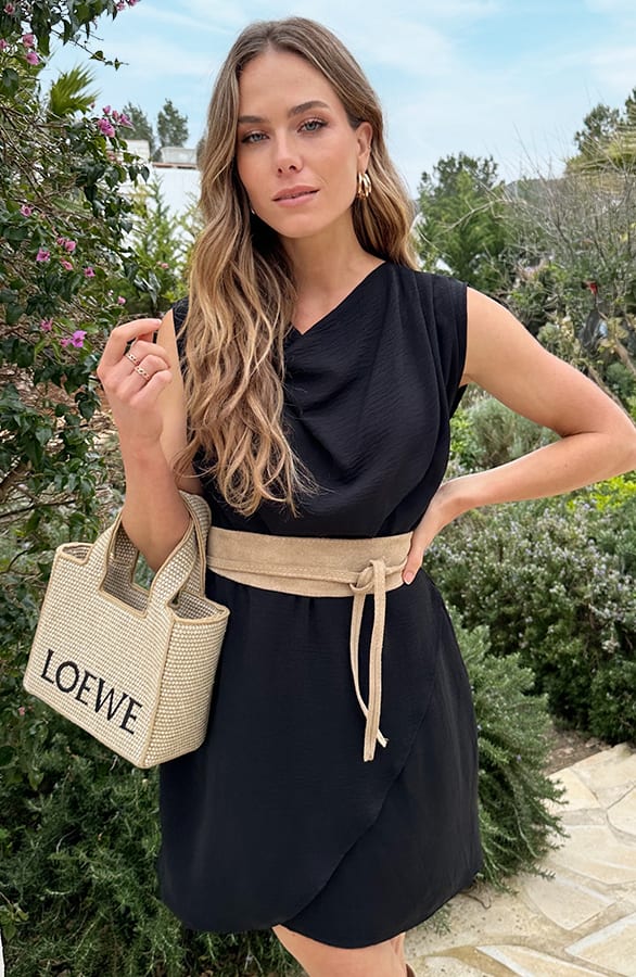 Draped Jurk Met Schouderdetail Zwart – alle jurkjes — foto 7