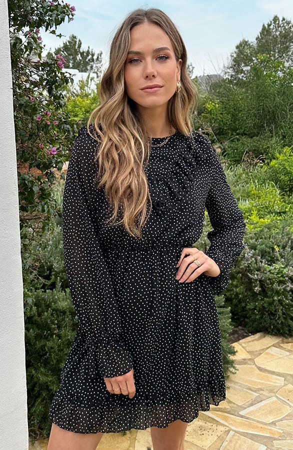 Polkadot Jurk Met Ruffles Zwart – alle jurkjes — foto 3
