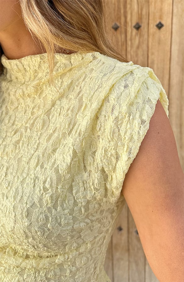 Romantic Lace Top Butter Yellow – shirts & tops — foto 4