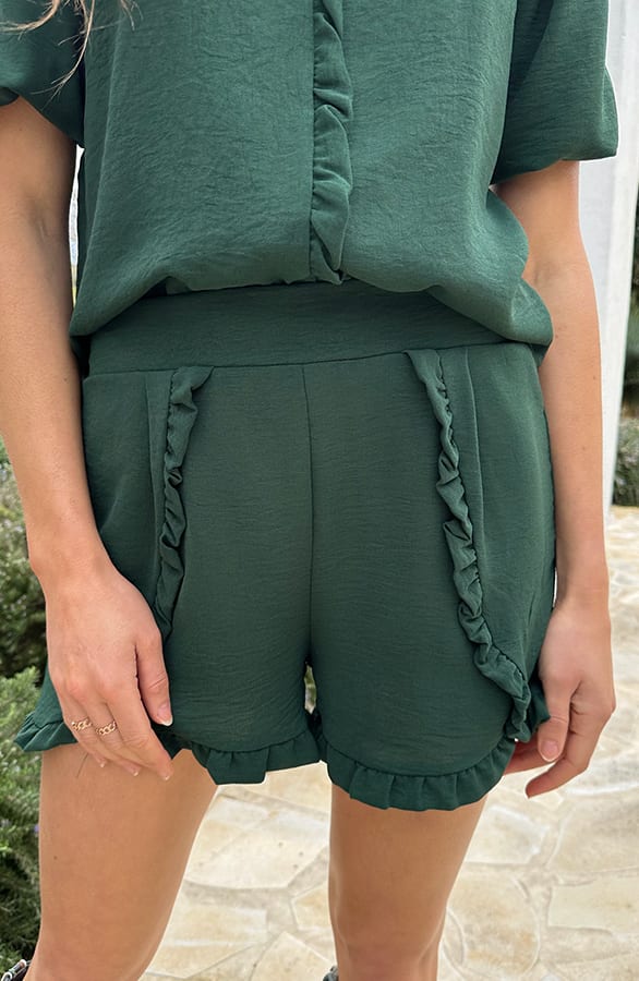 Maevy Ruffle Short Emerald – shorts — foto 4