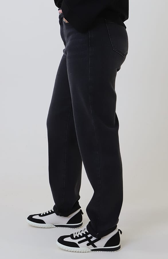 Mid Rise Barrel Jeans Washed Black — foto 10