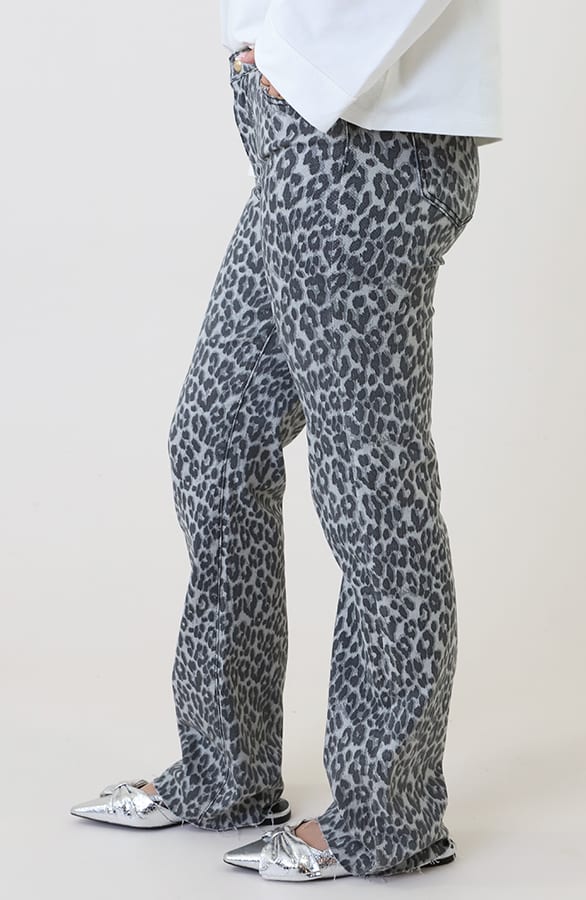 Wide Leg Jeans Dez Leopard Grey — foto 4