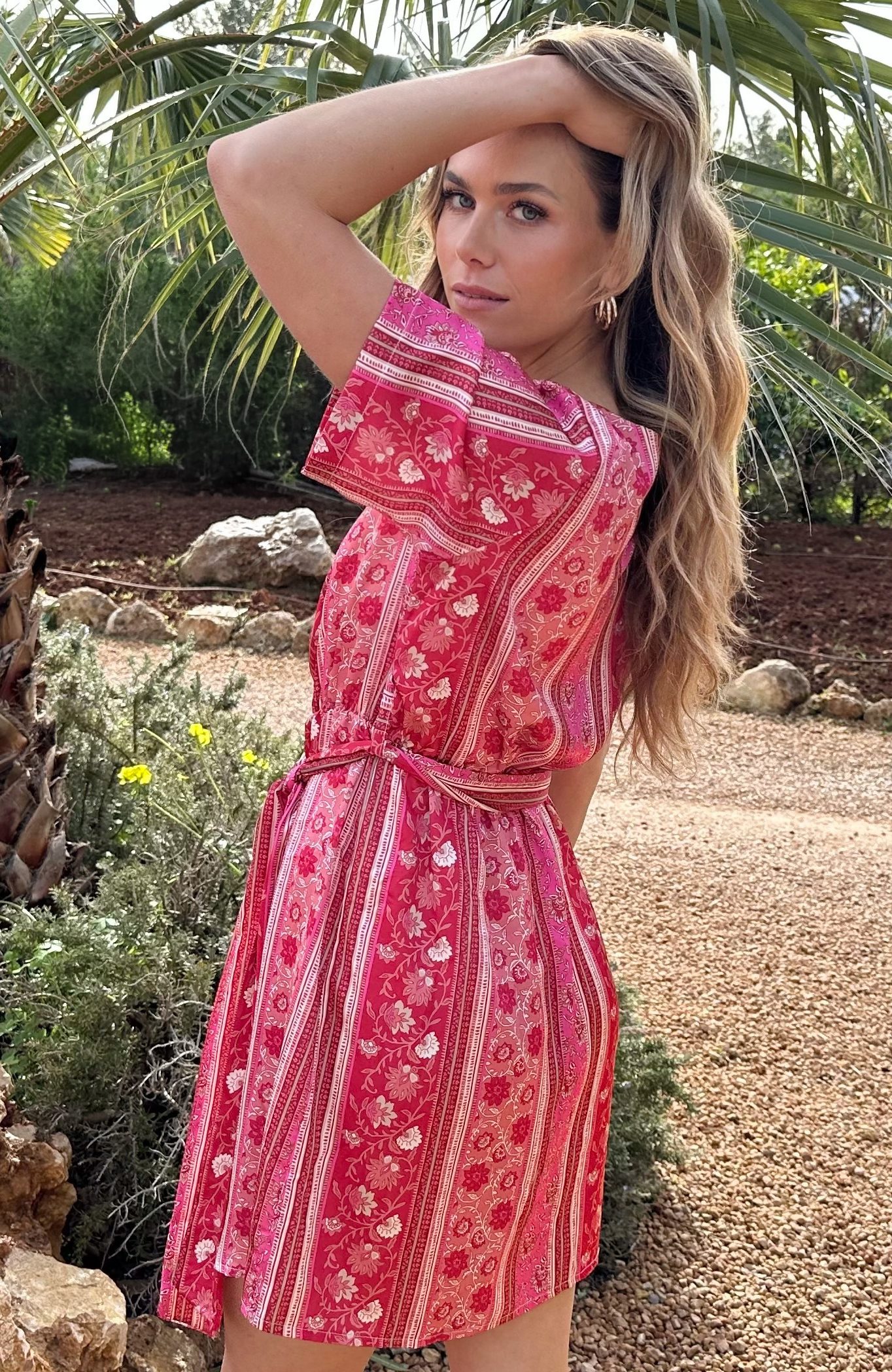 Wijde Hals Relaxed Fit Satin Jurk Print Rood – alle jurkjes — foto 5